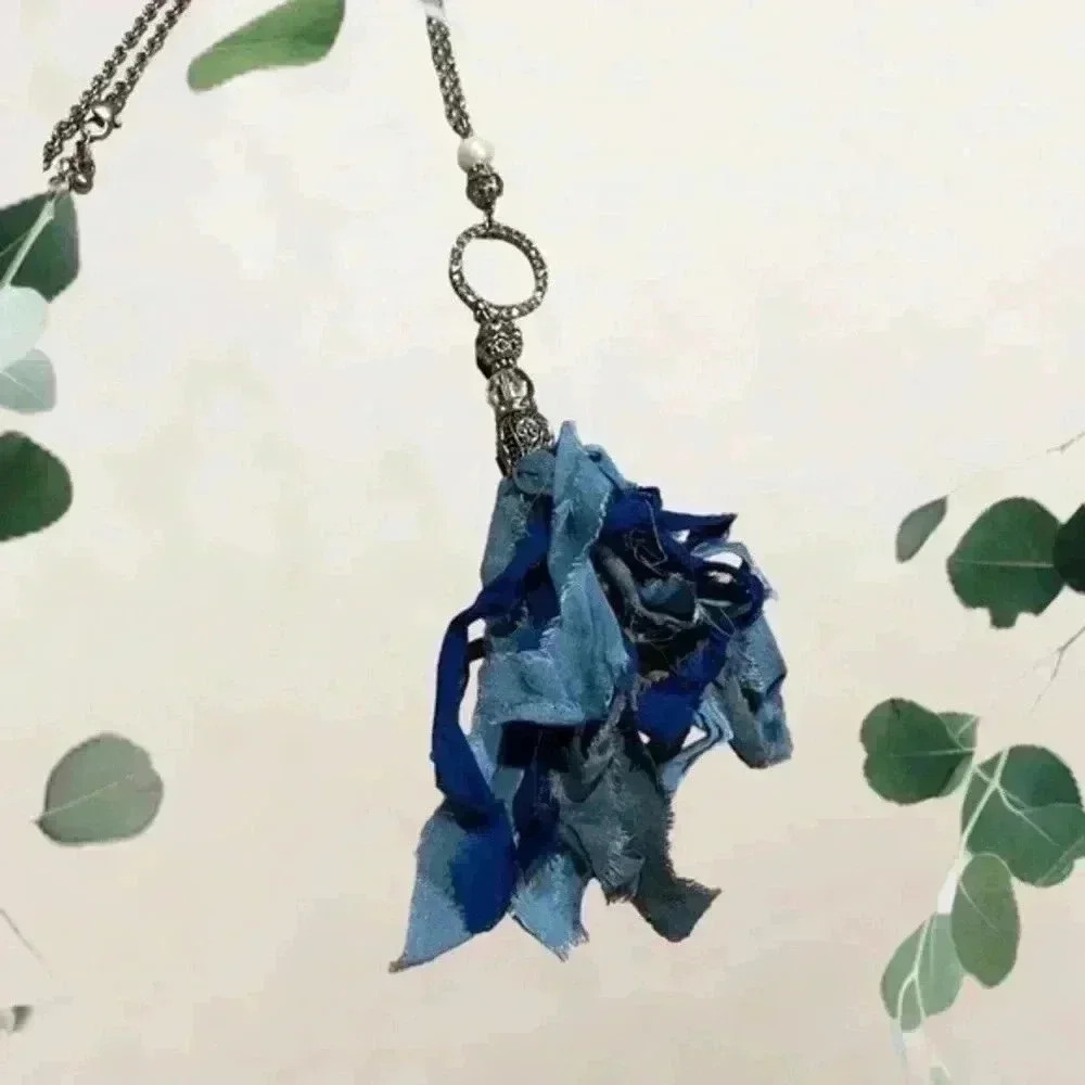 NWOT UNIQUE BLUE FABRIC TASSLE STATEMENT NECKLACE